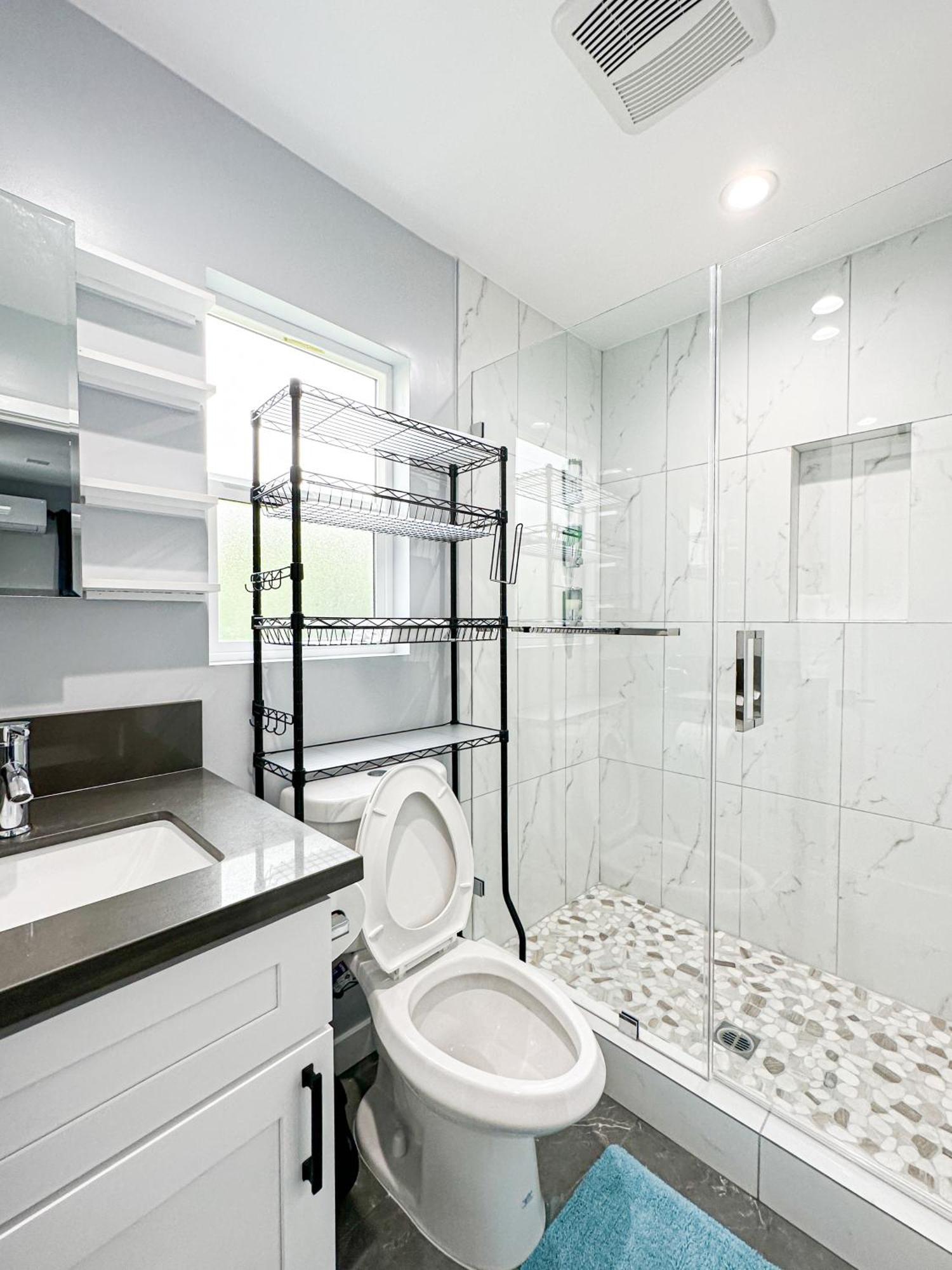 Spacious 4br-4ba In Hollywood-ful2-ww Ferienhaus